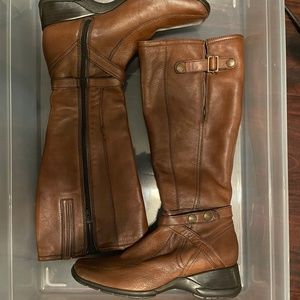 Brand new Clarks boots